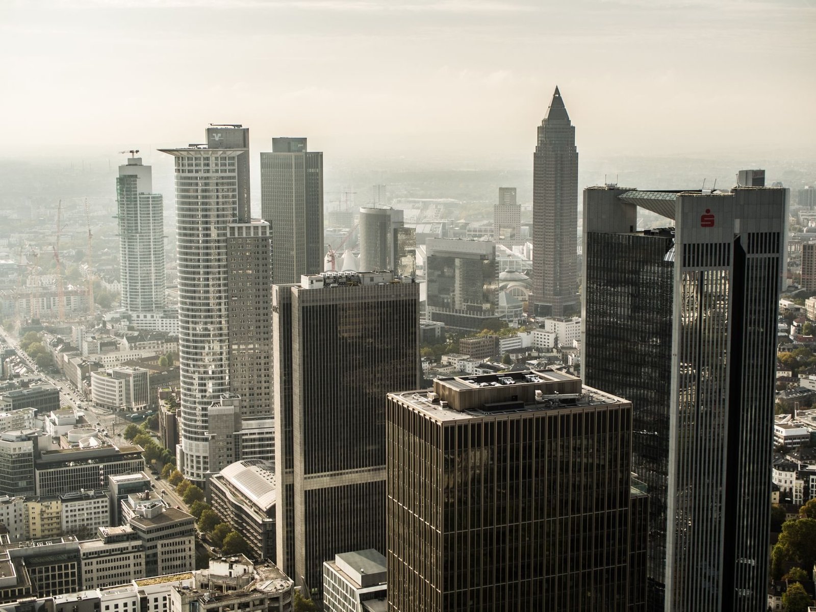 Internationale Investitionen und regionale Immobilienmärkte